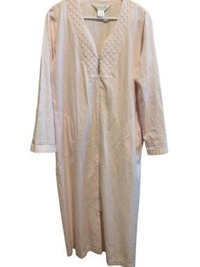 Diamond Tea Pink White Long Zipper Robe Sz M